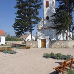 Templom előtti tér felújítása